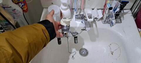 洗面台の蛇口取り替え😊